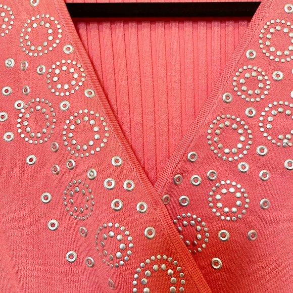 WR SWEATER (CANTALOUPE COLOR) WITH METAL ACCENTS SIZE L  Bust 36"  EUC - Picture 6 of 7